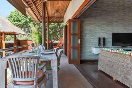 Villa Agung Lembongan Exterior foto